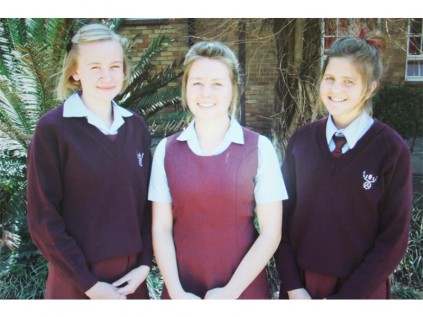 TOP-ATLETE: Tharien Erasmus, Jeané van Schalkwyk en Nelize van Schalkwyk.