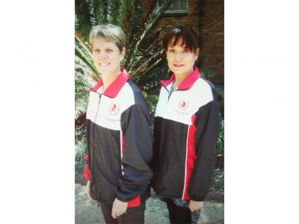 LANDLOPERS: Mev L Coston en Mev L Venter het hul Sentraal Gauteng kleure in landloop in Augustus verwerf.