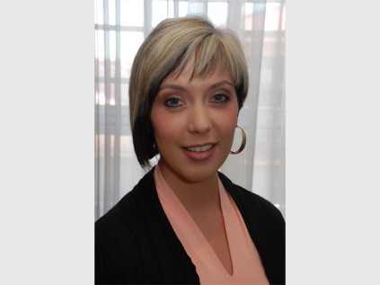 NUWE BEGIN: Me. Rozanne Meyer gee-Ekonomiese Wetenskappe.