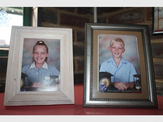 HOOP BESKAAM NIE: Dit is hoe Caden Slabbert (regs), 'n leerling van  Monument Primary School in Krugersdorp gelyk het voor die noodlottige voorval wat sy lewe onherroeplik verander het. Sy sussie Eden (links), is ook in dié skool.