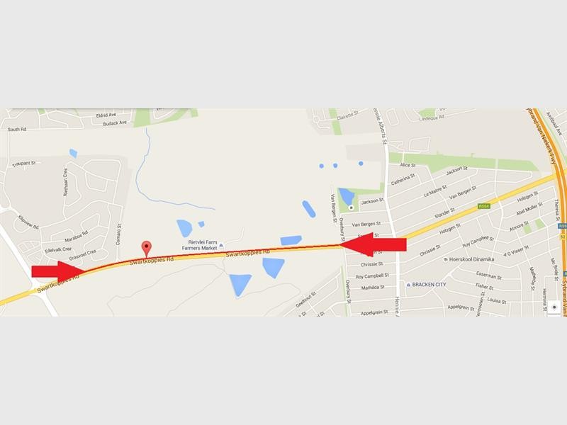 CONGESTION: Traffic is under pressure on the Swartkoppies Road towards Brackenhurst.