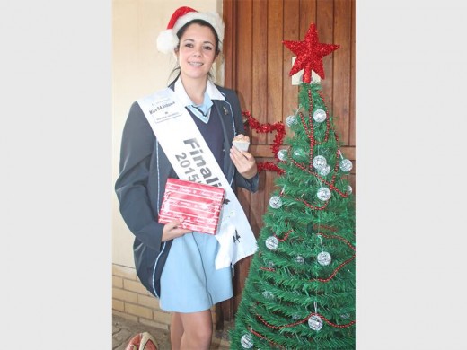 CHRISTMAS CHEER: Veronique Kuit (15) is a finalist in this year’s Miss SA Schools competition.