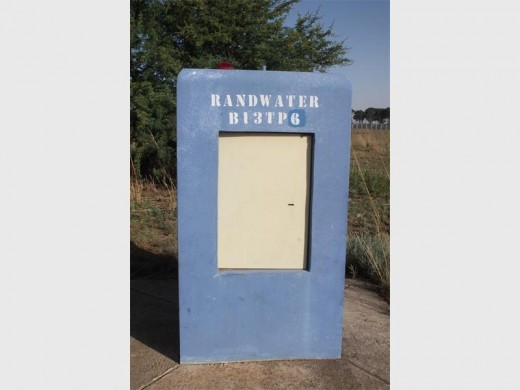 BEWYS: Volgens hierdie baken behoort die waterklep aan Rand Water.