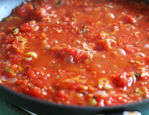 basic-tomato-sauce-method-2