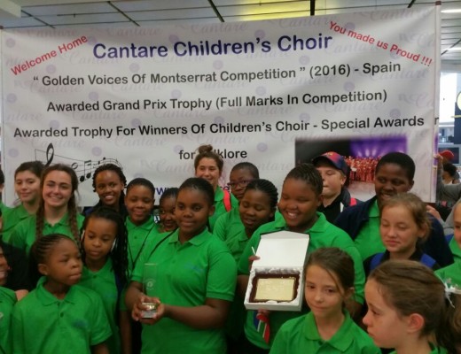 GELAND: Hier is Jeandri en van haar sangmaats na hul toer na Spanje.