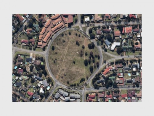 GATWICK PARK CIRCLE: This circle is in Raceview.