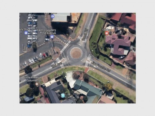 CIRCLE: This circle is in Verwoerdpark near the Shopping Centre in Second Avenue.