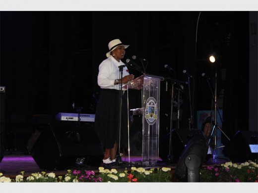 During the memorial service, Thandi Klaasen's daughter Lorraine delivered a touching speech about Klassen's life at Germiston City Hall on Wednesday, January 25. She wore her mom's hat and shoes to show respect for her.