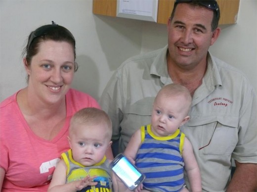 INSPIRATIONAL FAMILY: Ruben (left) and Ruan with mommy Katinka and daddy Pieter Roodt.